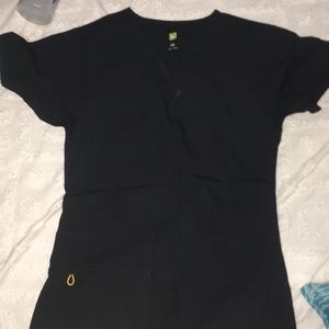 Wonderwink scrub top. Black